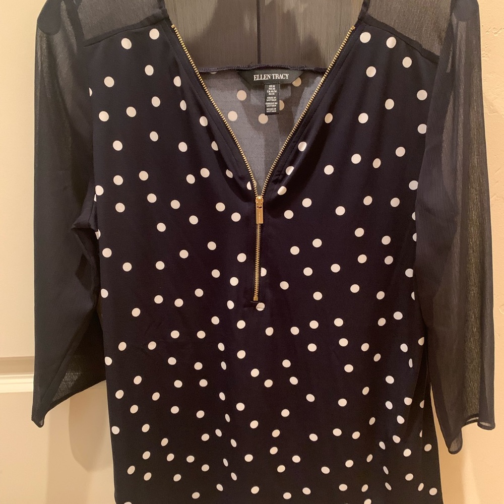 Ellen Tracy navy top medium